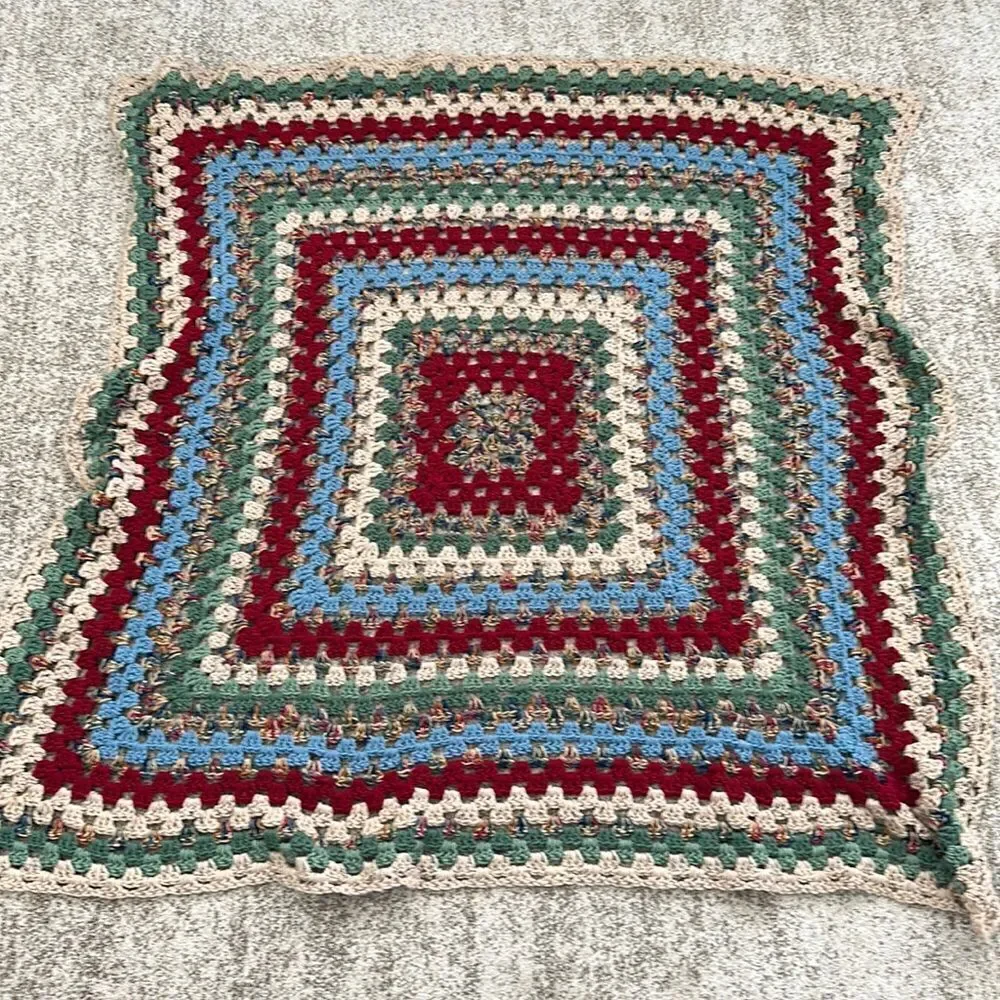 Handmade Retro Knit Square Afghan Blanket 50”x50”